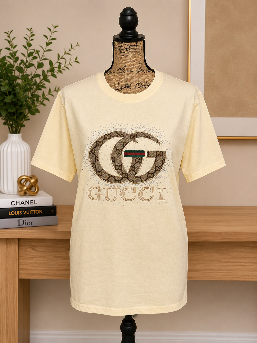 Queen GG embroidered T-shirt, size large to extra large with tiny rhinestones