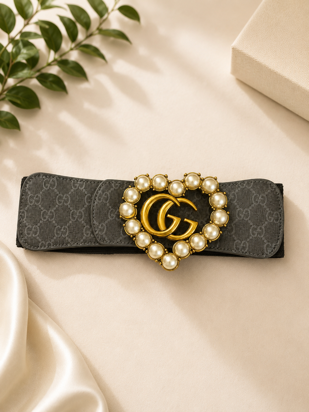 ￼ ladies GG stretch belt with adjustable buckle